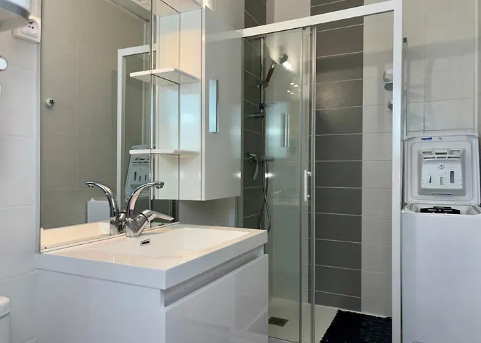 Face à Avec Parking Privé - Fr-1-323-428