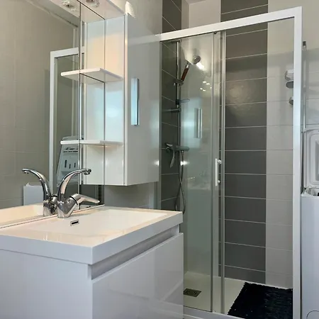 Face à Avec Parking Privé - Fr-1-323-428